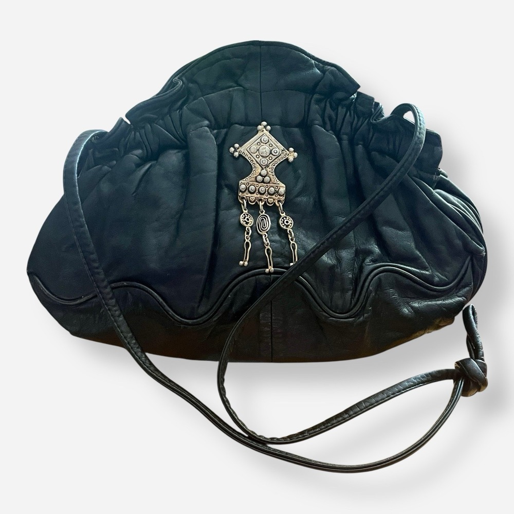 Viva of California Black Bag Silver Leather Shoulder Strap Clutch‎ USA